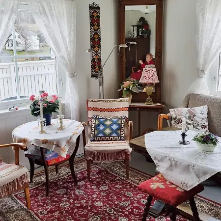 Three-bedroom In Skatvik