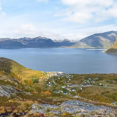 4 Person In Skatvik-by Traum *