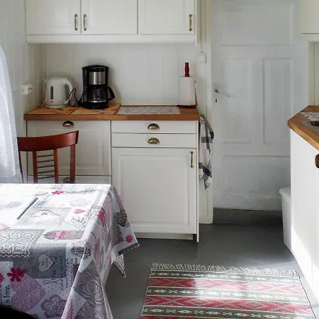 Three-bedroom In Skatvik Holiday home Seljesletta